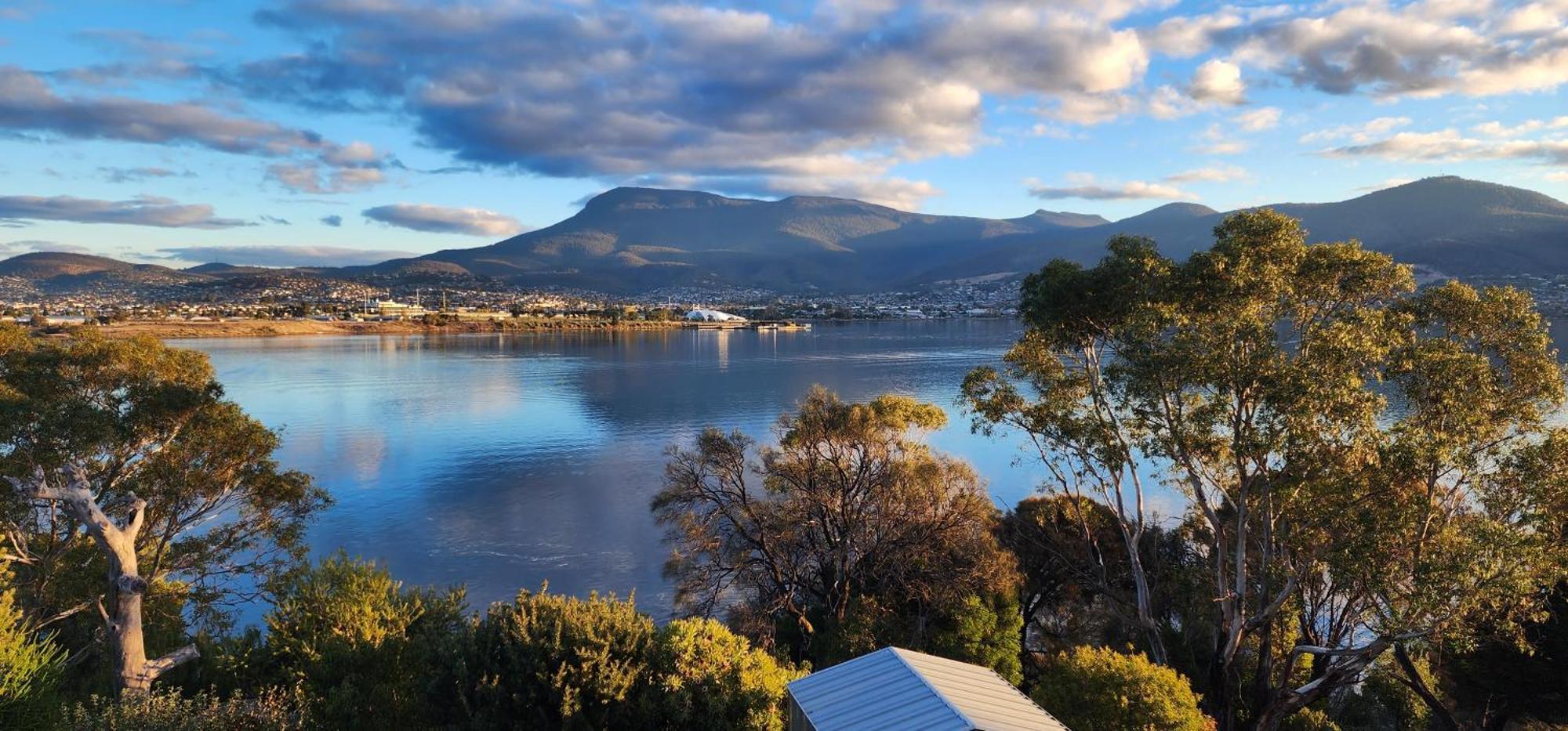 Waterfront Abode - 2 Bedrooms Hobart Exterior foto